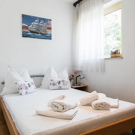 Julia - * Селце