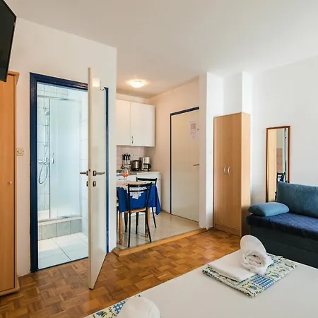 Appartement Julia - *