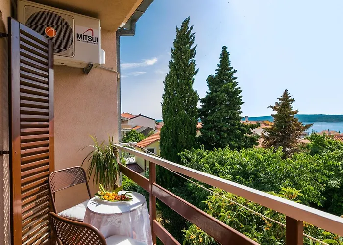 Julia - Apartman Selce